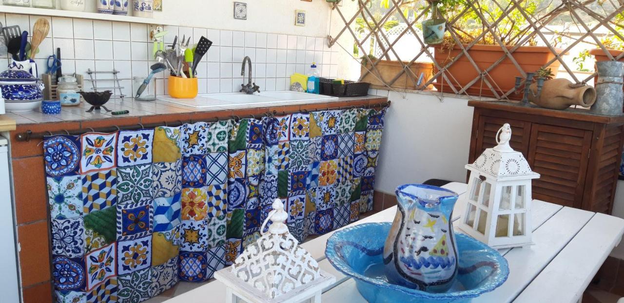 Casa Vacanza Lunastella Мондело Екстериор снимка