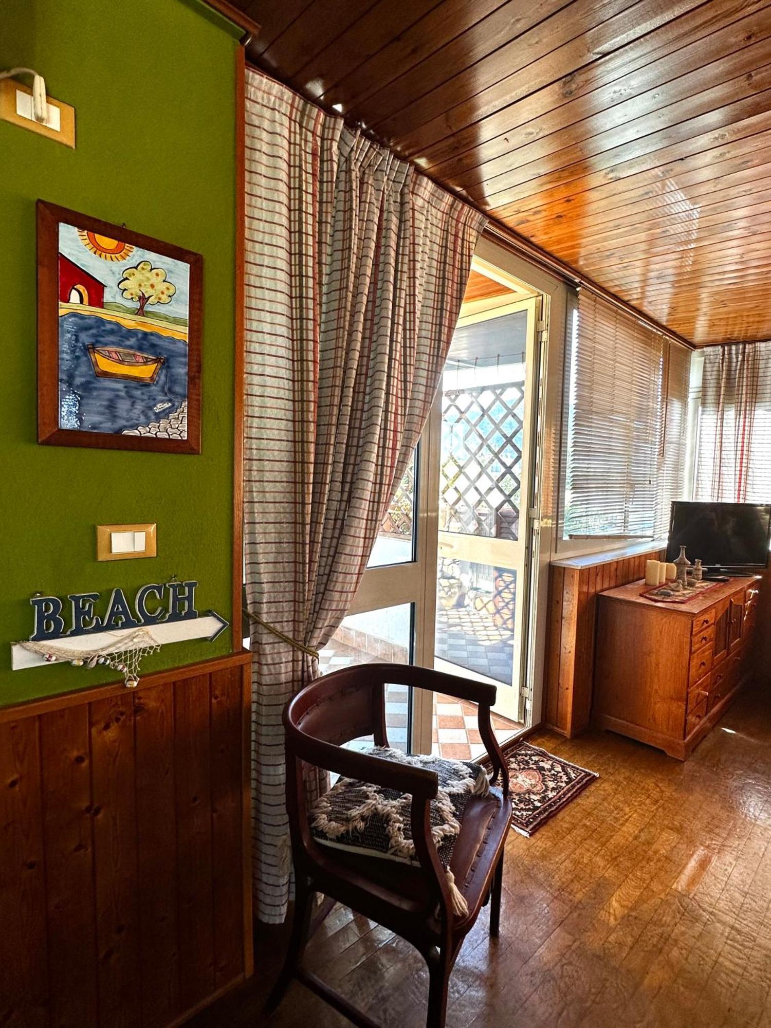 Casa Vacanza Lunastella Мондело Екстериор снимка