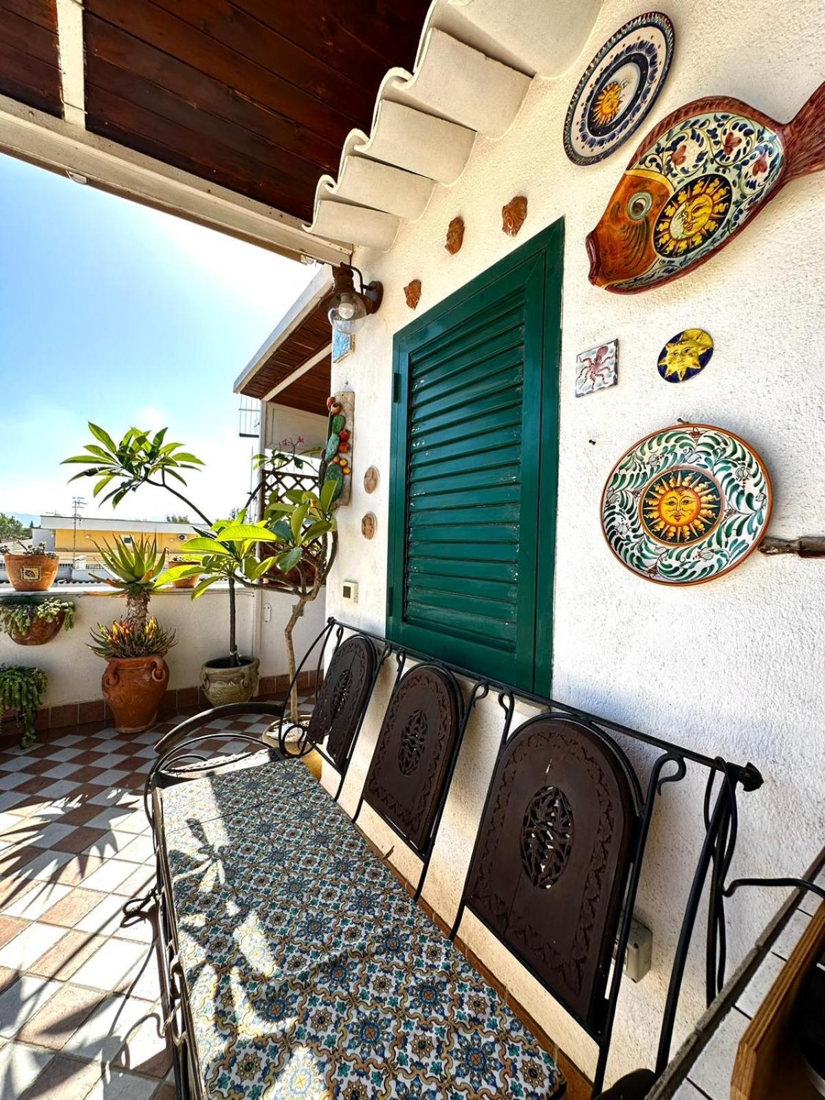 Casa Vacanza Lunastella Мондело Екстериор снимка